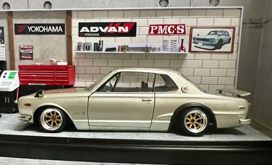国産名車 1/24 スカイライン GT-R ガレージ ジオラマ 旧車 ミニカー