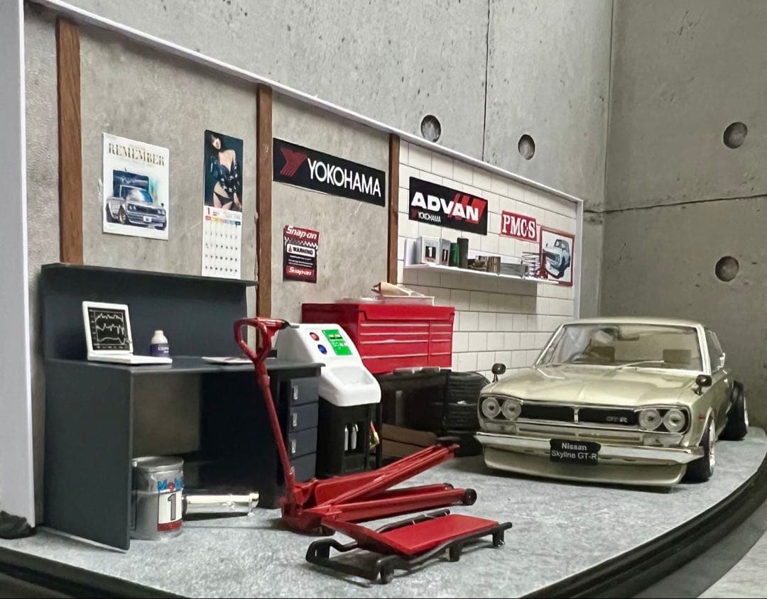 国産名車 1/24 スカイライン GT-R ガレージ ジオラマ 旧車 ミニカー