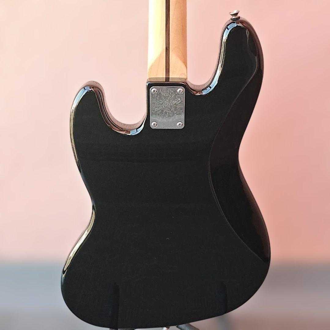 ■Squier Vintage Modified Jazz Bass フェンダー