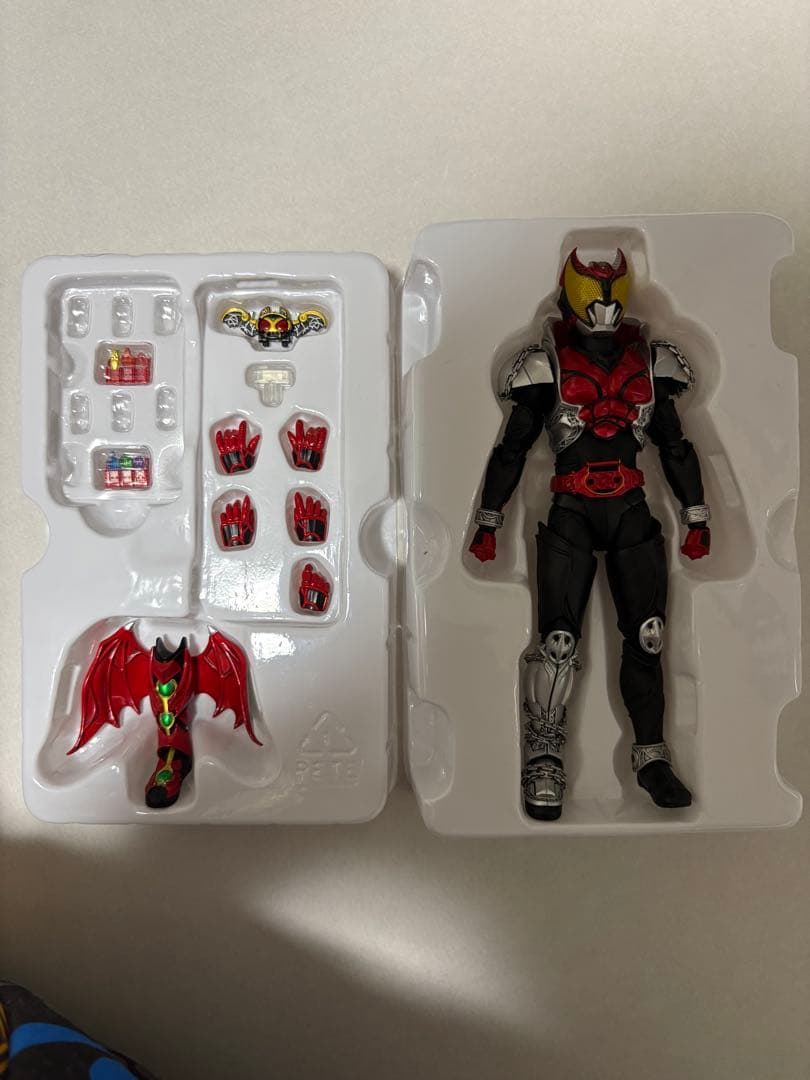 S.H.Figuarts（真骨彫製法）仮面ライダーキバ キバフォーム