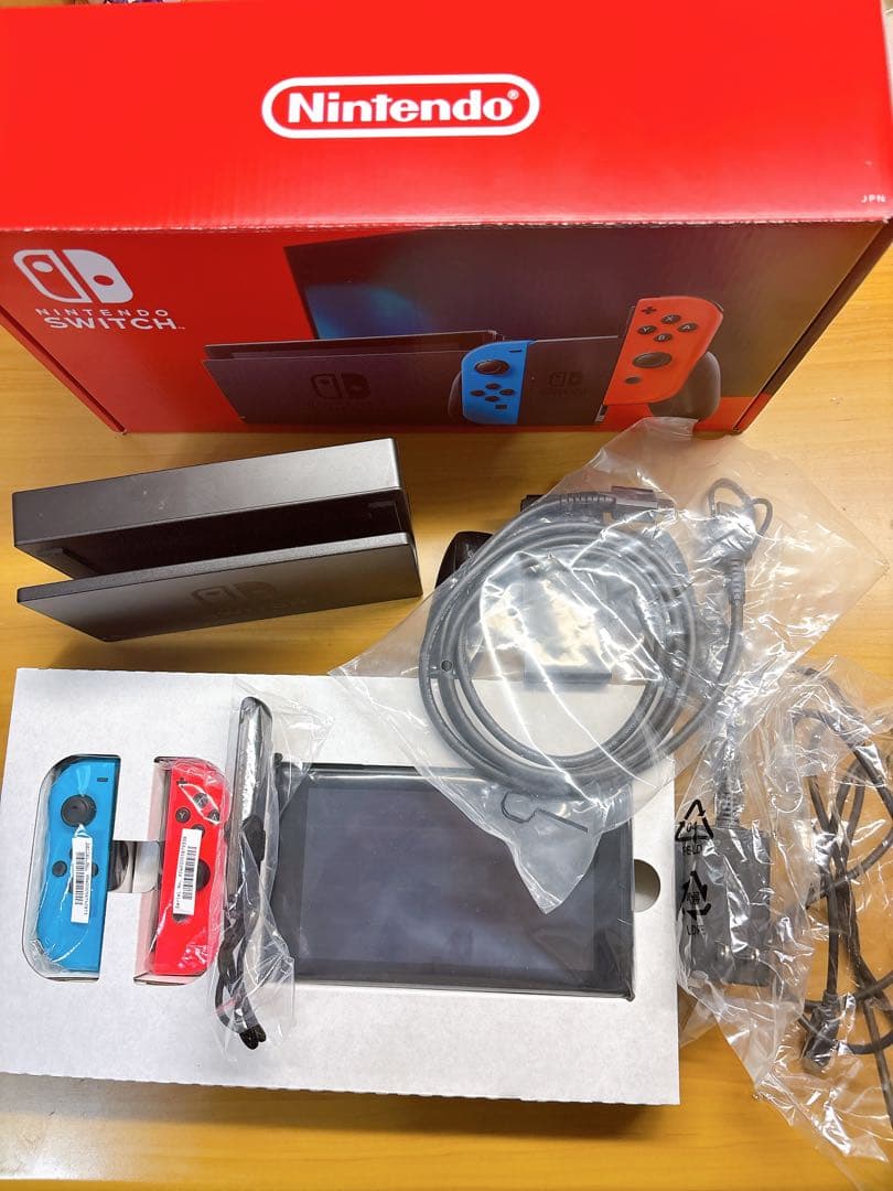 Nintendo Switch 本体 青/赤 ジョイコン付き