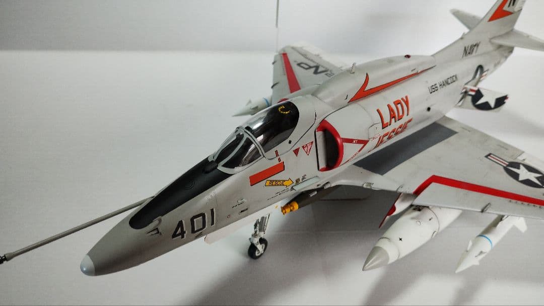 プラモデル完成機　1/32　A-4E/Fスカイホーク