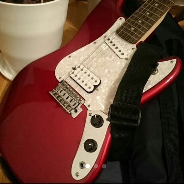 値段交渉可能Squier by Fender FSR Cyclone