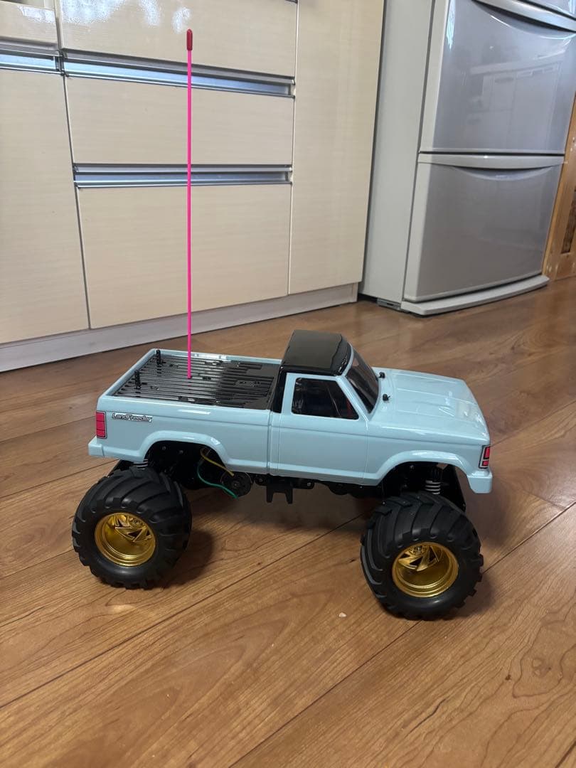 ブラックフット　ツインモーター　4WD