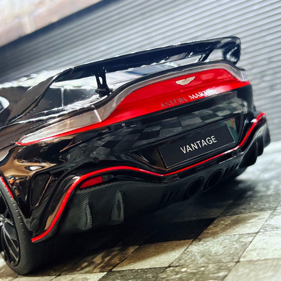 1/18 TOP SPEED アストンマーティン V12 ヴァンテージ 2022
