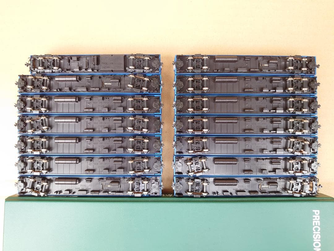 KATO カニ24・オハネフ25・オハネ25　24系25形銀帯14両　あさかぜ