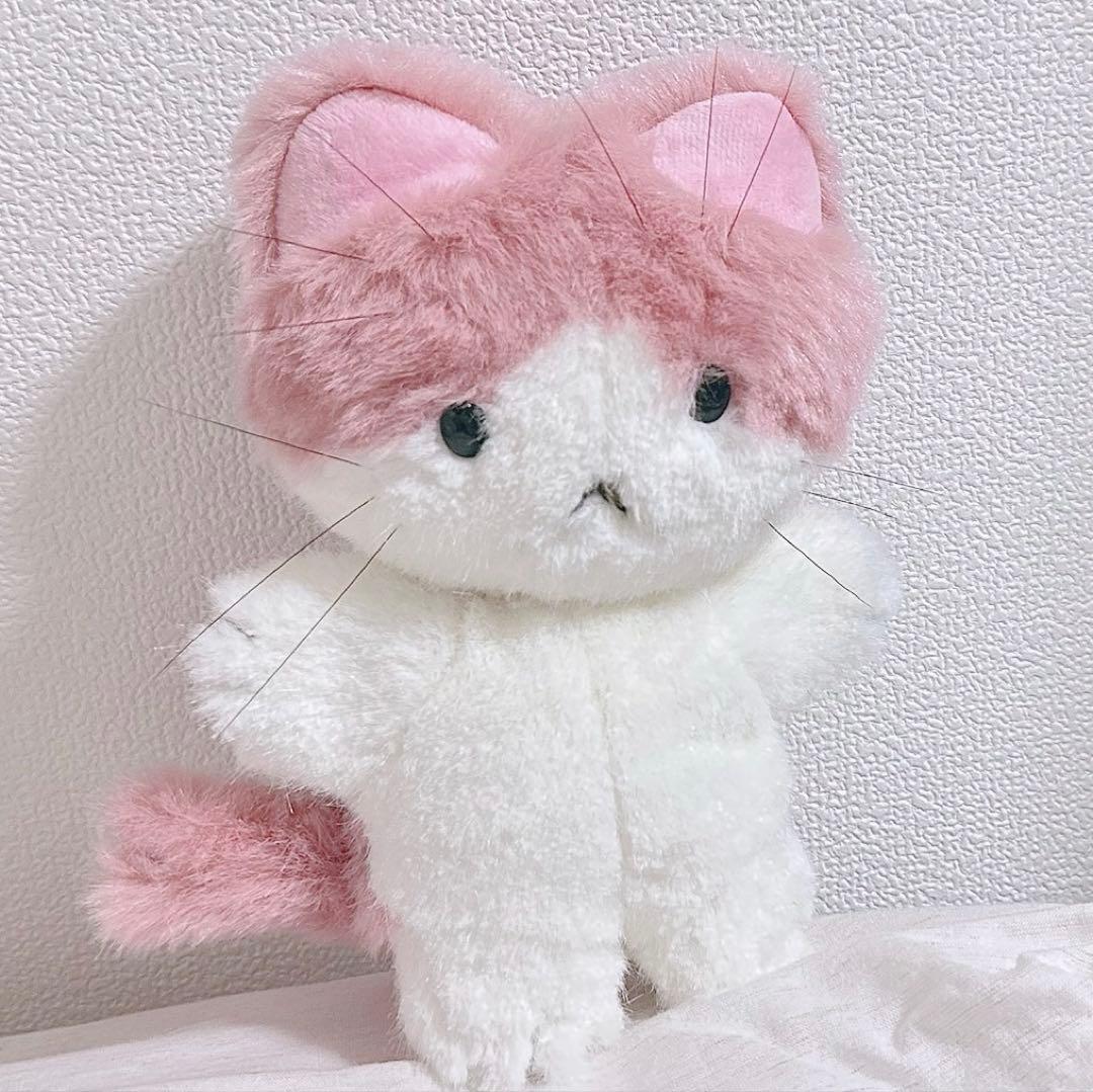 猫型ぬいぐるみ 白とピンク ハンドメイド