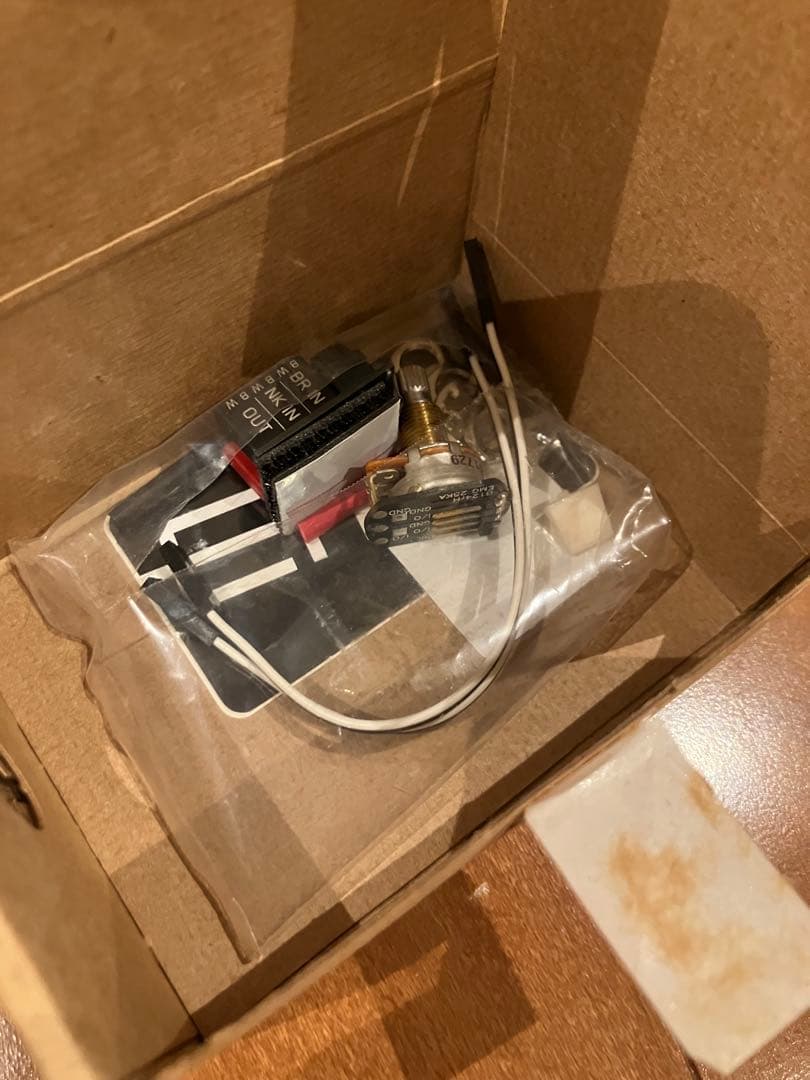 Squier affinity ストラトキャスター EMGカスタム