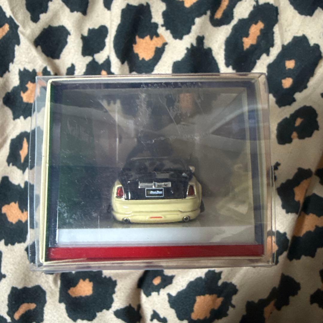 SealeMini ミニカー クリーム色 1/64