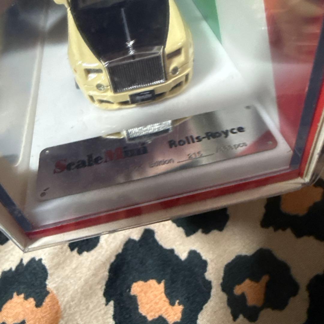 SealeMini ミニカー クリーム色 1/64