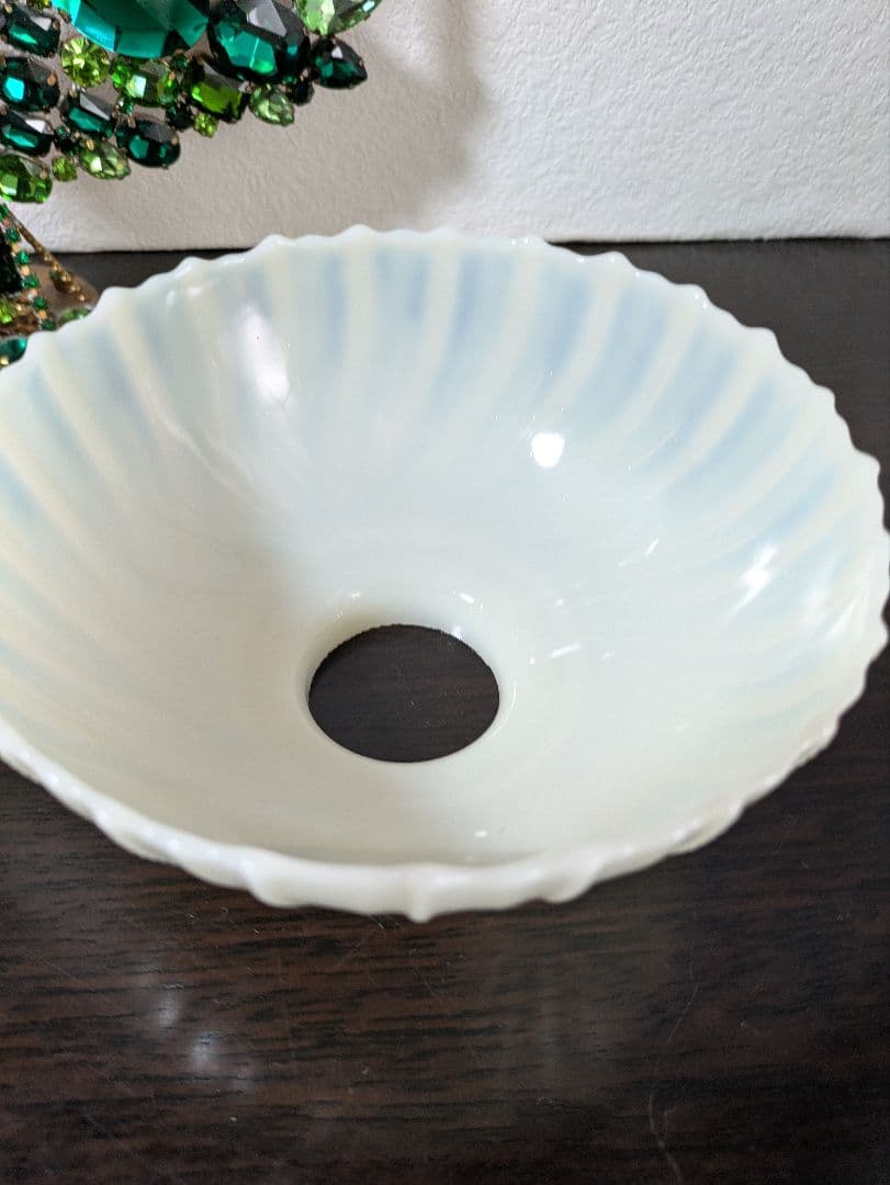 マクベス・エバンス　モナックス　ミルクガラス　リブデザインランプシェード