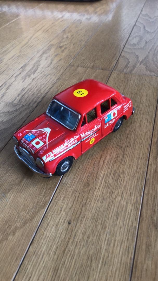 昭和レトロ　BCバンダイ　豪州ラリーダットサン富士号　ブリキ