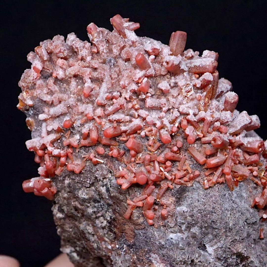 褐鉛鉱 バナジン鉛鉱 バナジナイト 119.8g VND087天然石 原石