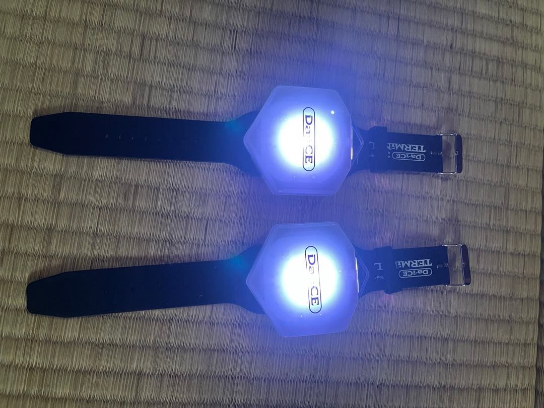 Da-iCE TERMiNALブレスレットライト2個セットとカプセルトイ