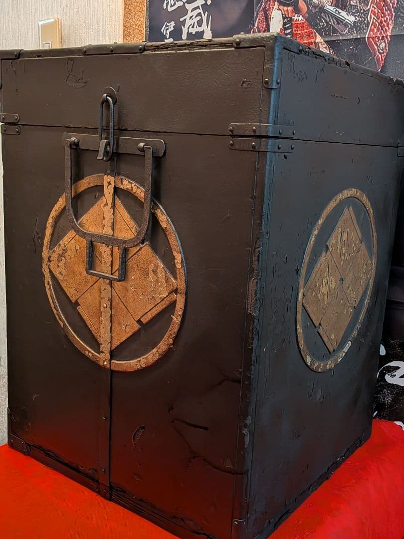 江戸時代前期変形四ツ菱御家紋入り甲冑用鎧櫃リペア扱いジャンク武具本歌難有り当時物