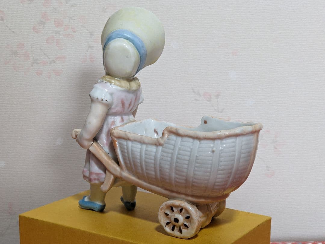 ♦明治時代 アールヌーボ 陶磁器人形 小物入れ？渋沢栄一 ポスター 骨董品