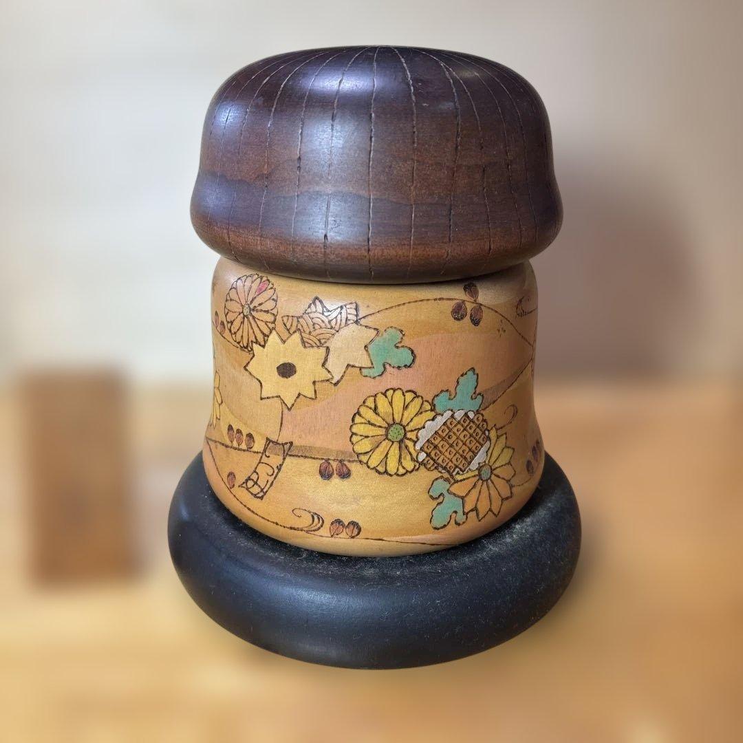 創作こけし　沖いずみ作　(うふふ)