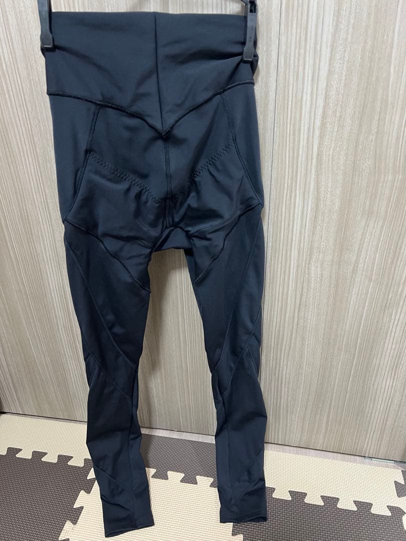 リントスル　ピラティスウェア