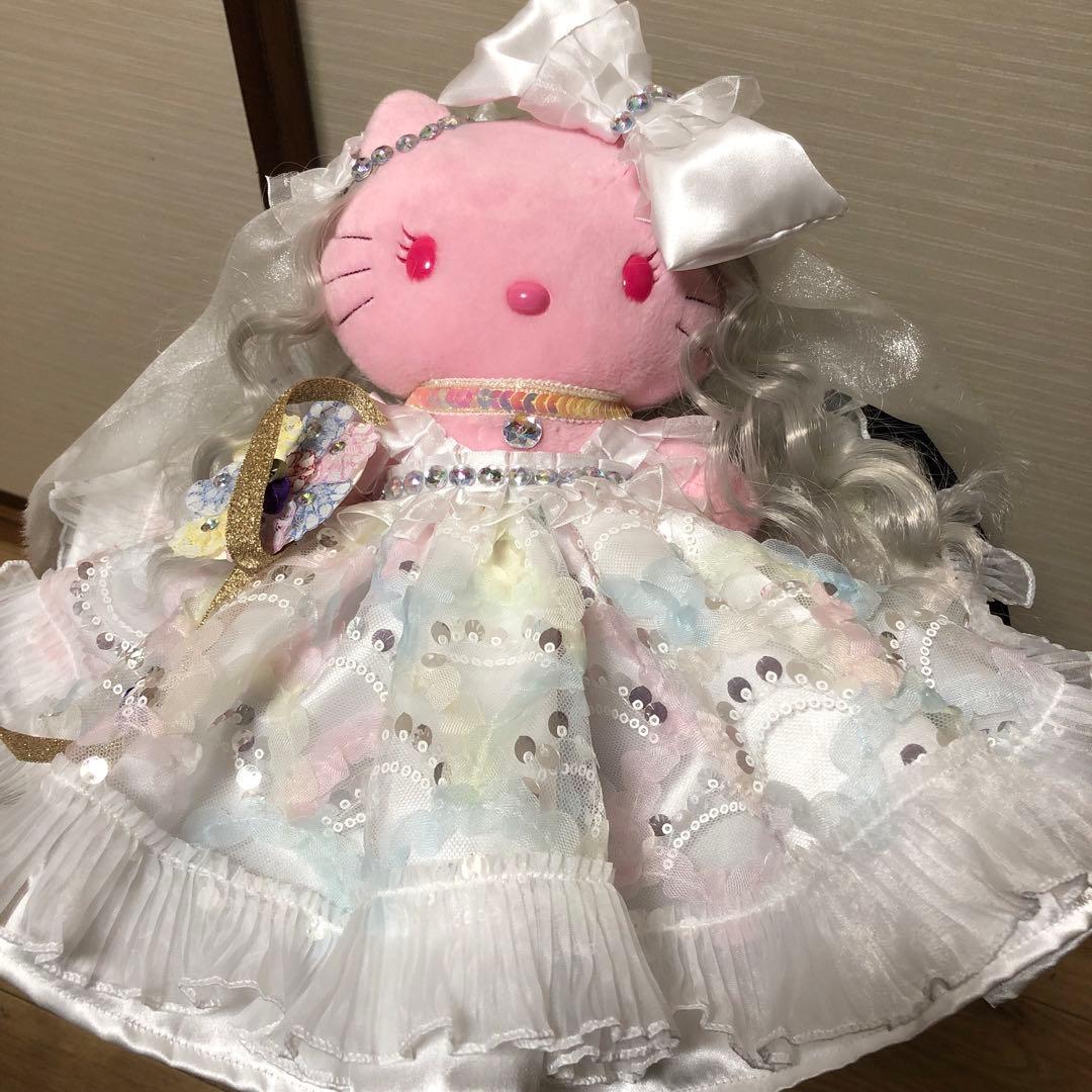 Hello kitty 美しいオリジナルのウェディングドレス