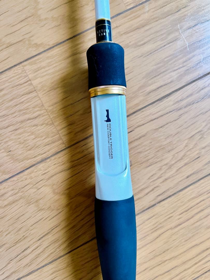 美品　ダイワ Aトリガー メバル 240 船竿