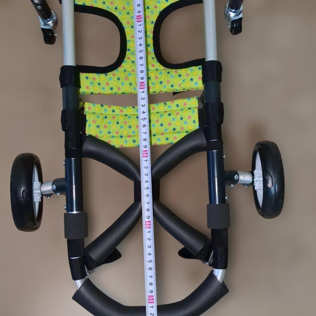 ワンちゃん4輪　リハビリ　食事補助　犬用車椅子　歩行補助　犬の歩行器