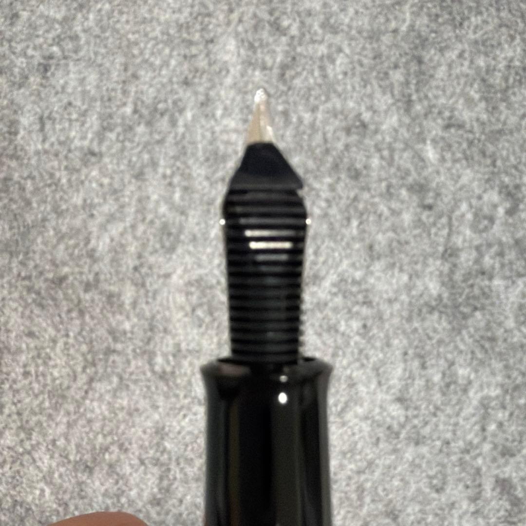 レア☆新品未使用 ペリカン M215 トラディショナルブラック ニブEF 極細☆