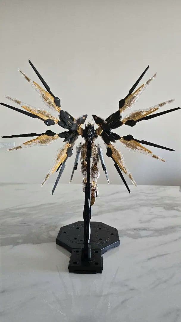 MGEX 1/100 ストライクフリーダムガンダム [メカニカルクリア]完成品