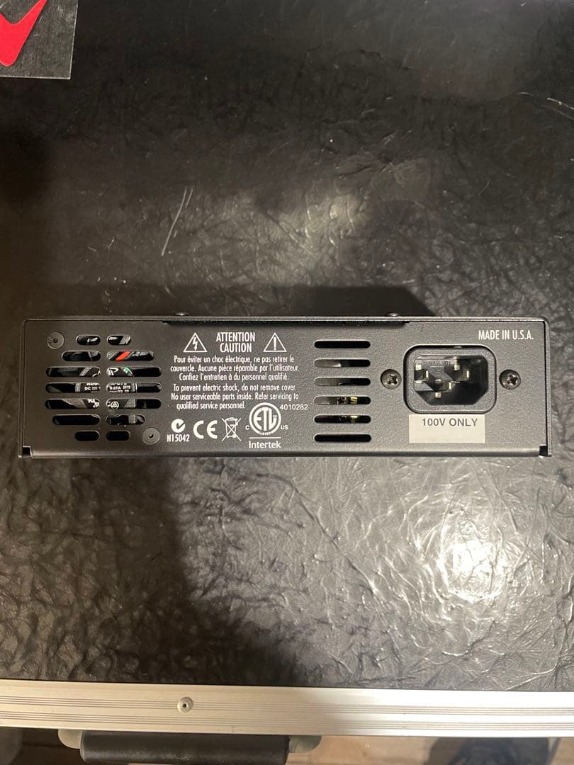 Voodoo Lab Pedal Power 4x4 パワーサプライ