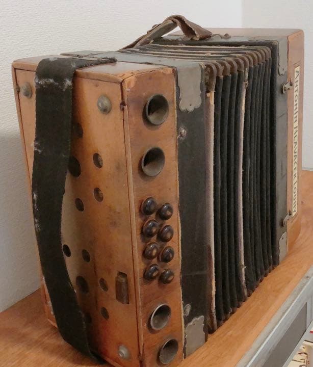 貴重 Antonin hlavacek louny アコーディオン 証書付