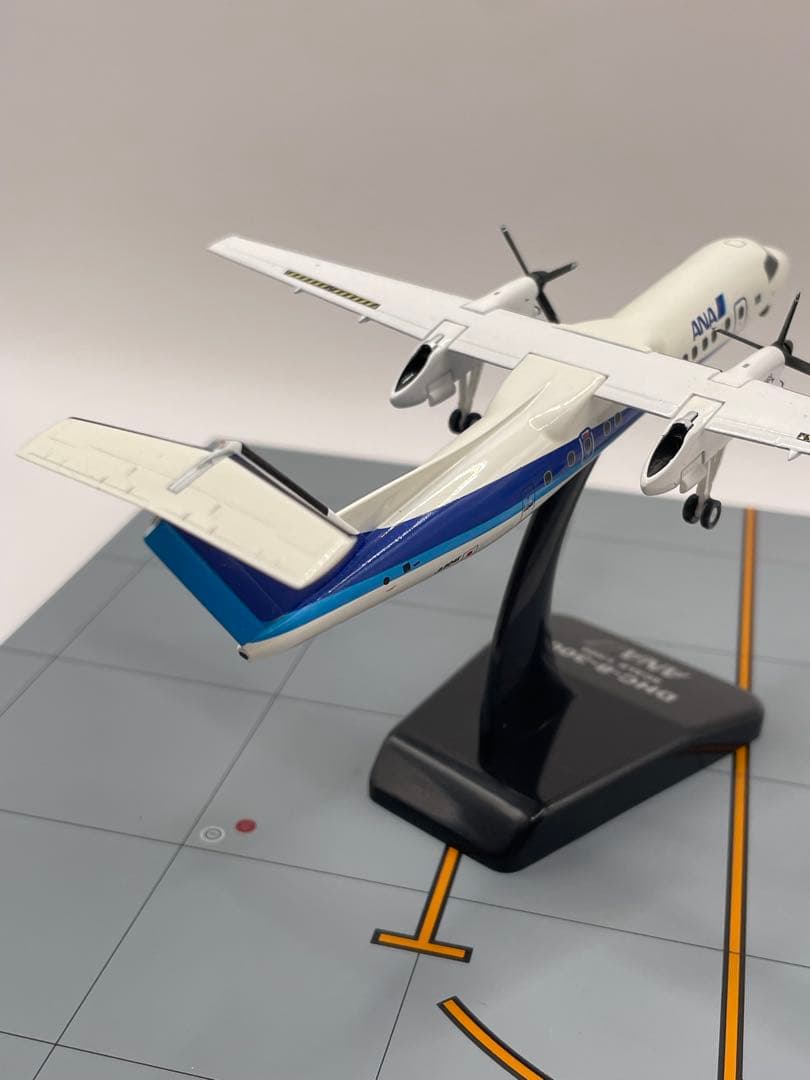 1/200 DHC-8-300 ANA ありがとう、さようなら。Q300
