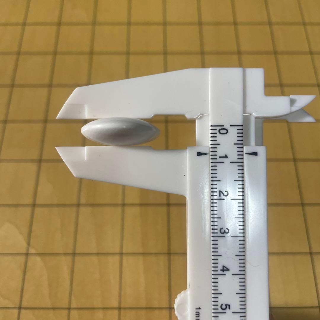 囲碁セット 木製囲碁盤 ５寸　脚付　日向特性蛤碁石黒那智黒28号（7.5mm）