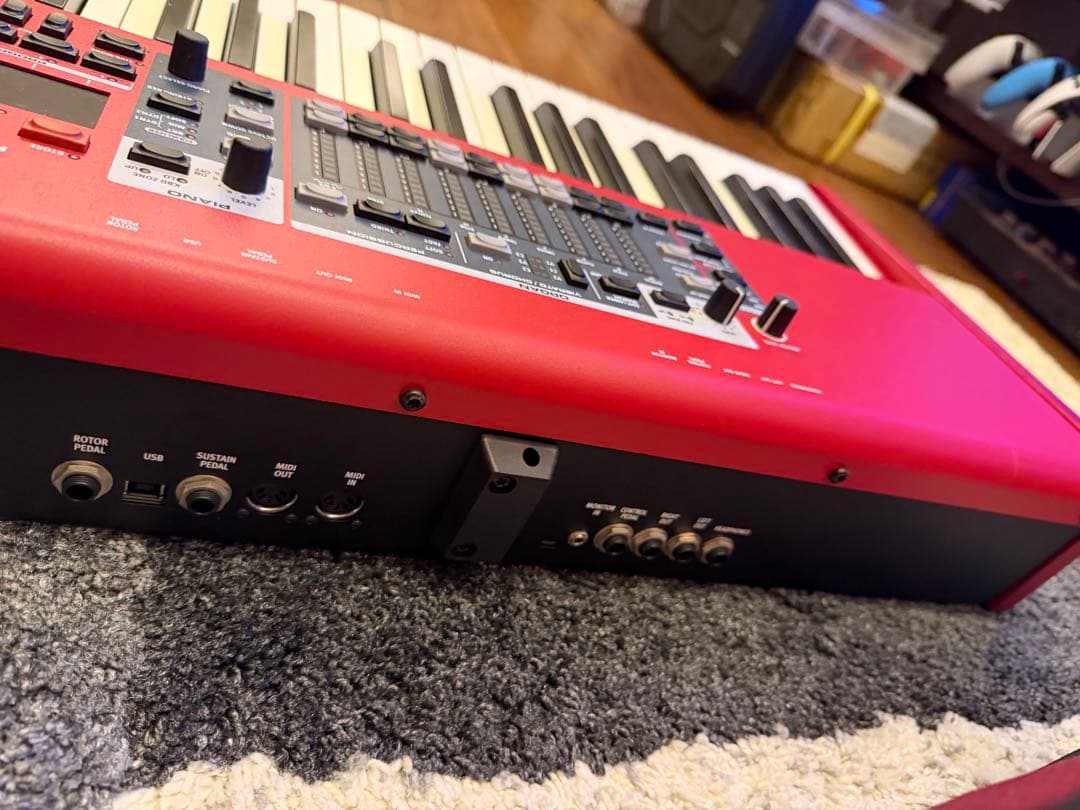 Clavia Nord Electro 6 HP ケース付