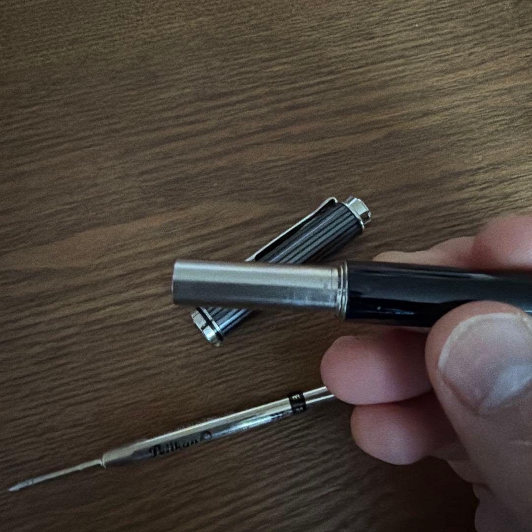 ペリカン　ボールペン　ブラック