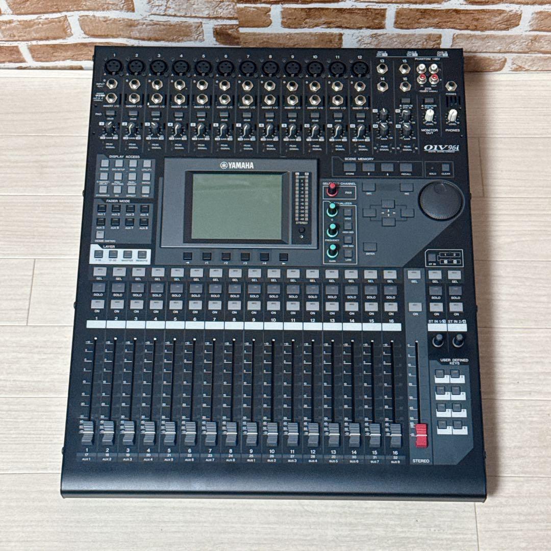 YAMAHA デジタルミキシングコンソール 01V96i ヤマハ　ミキサー