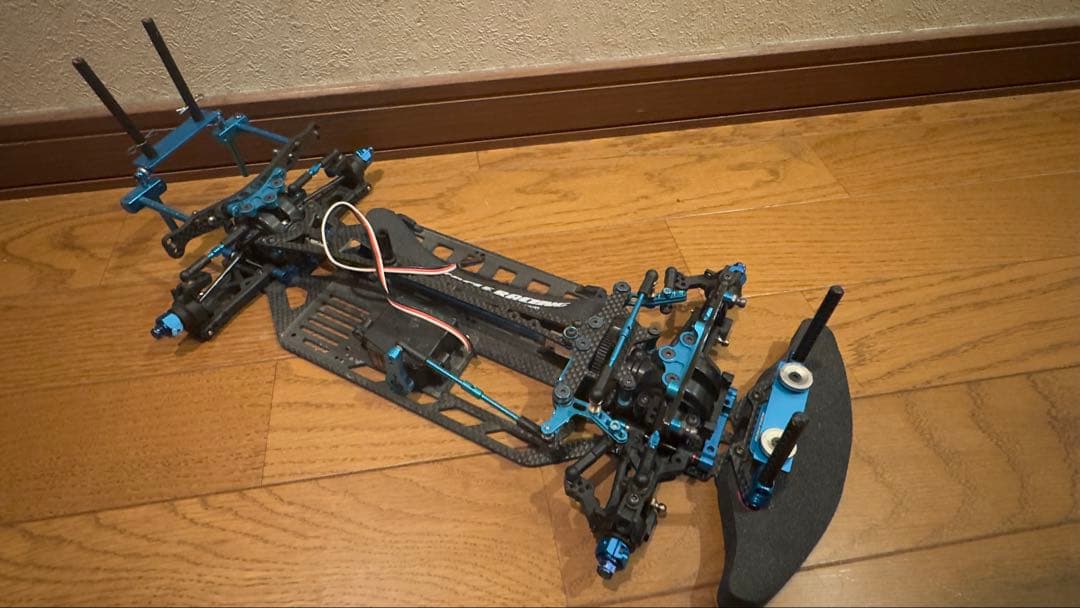 タミヤ TB03 カーボンシャーシ仕様 サーボ付き