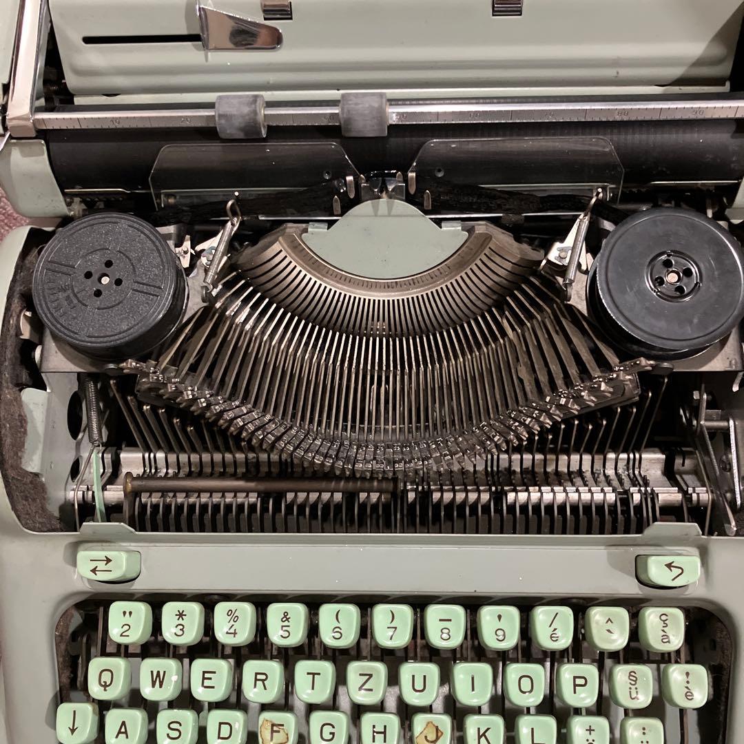 エルメスHermes Media 3 タイプライター