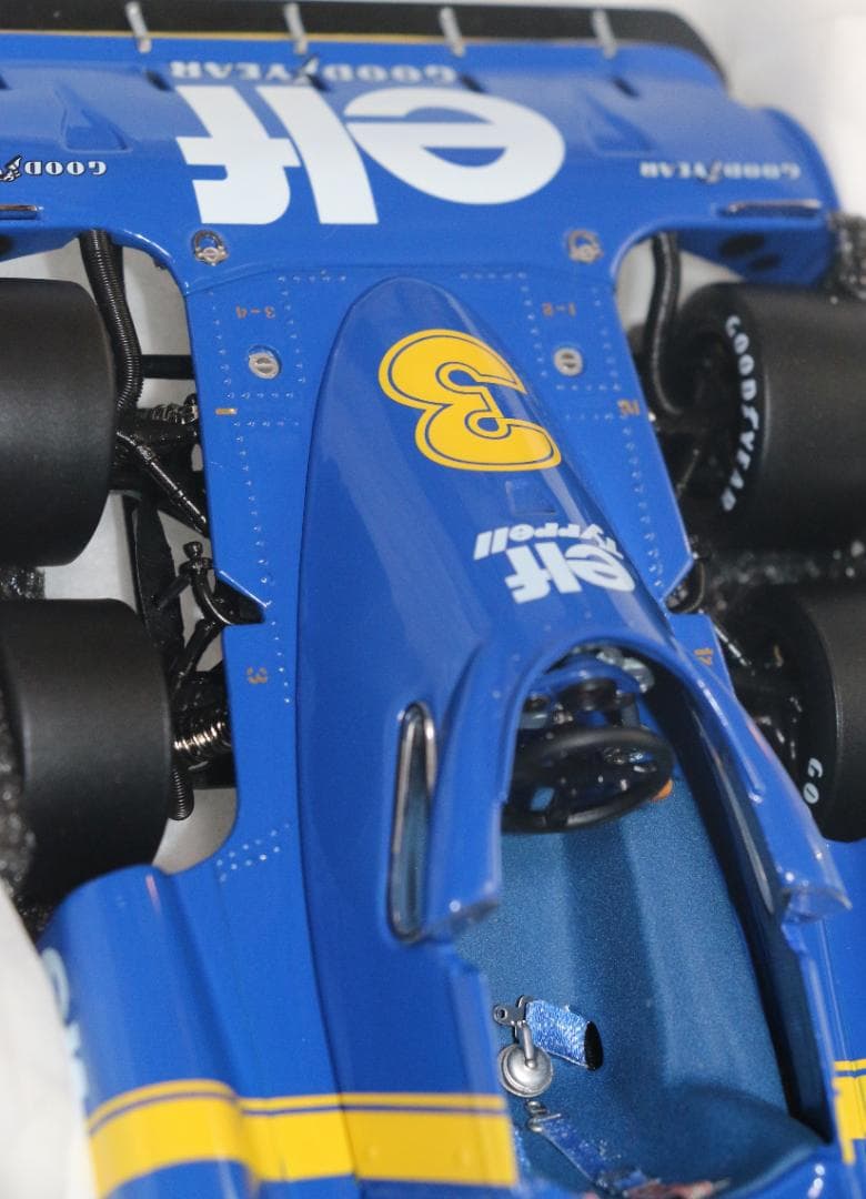 Exoto 1/18 ティレル・フォードＰ３４（6輪）ＧＰクラシックシリーズ