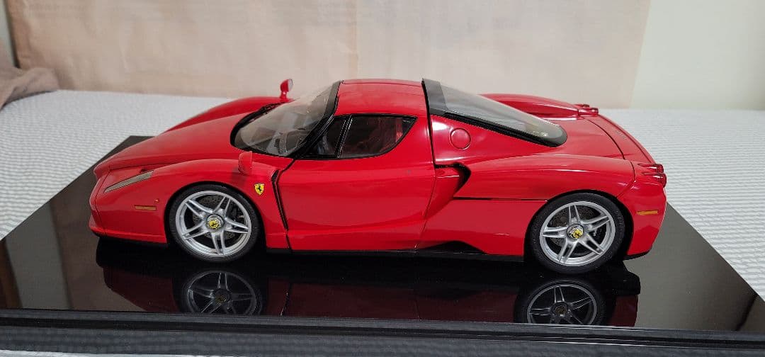 完成品・ディアゴスティーニ エンツォフェラーリ2002 1/8 模型