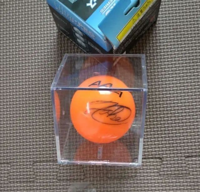 AAANissyサインボール ディスプレイケース付き