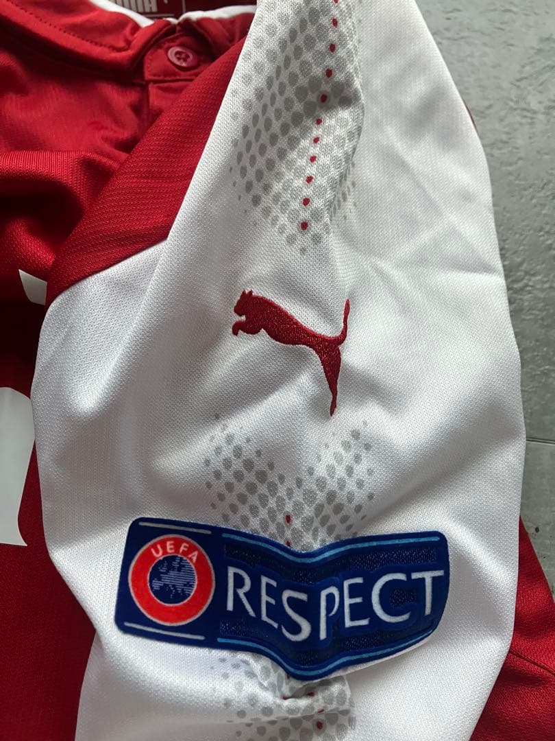 16-17 メストエジル　アーセナル　プーマ　長袖ホームユニフォーム