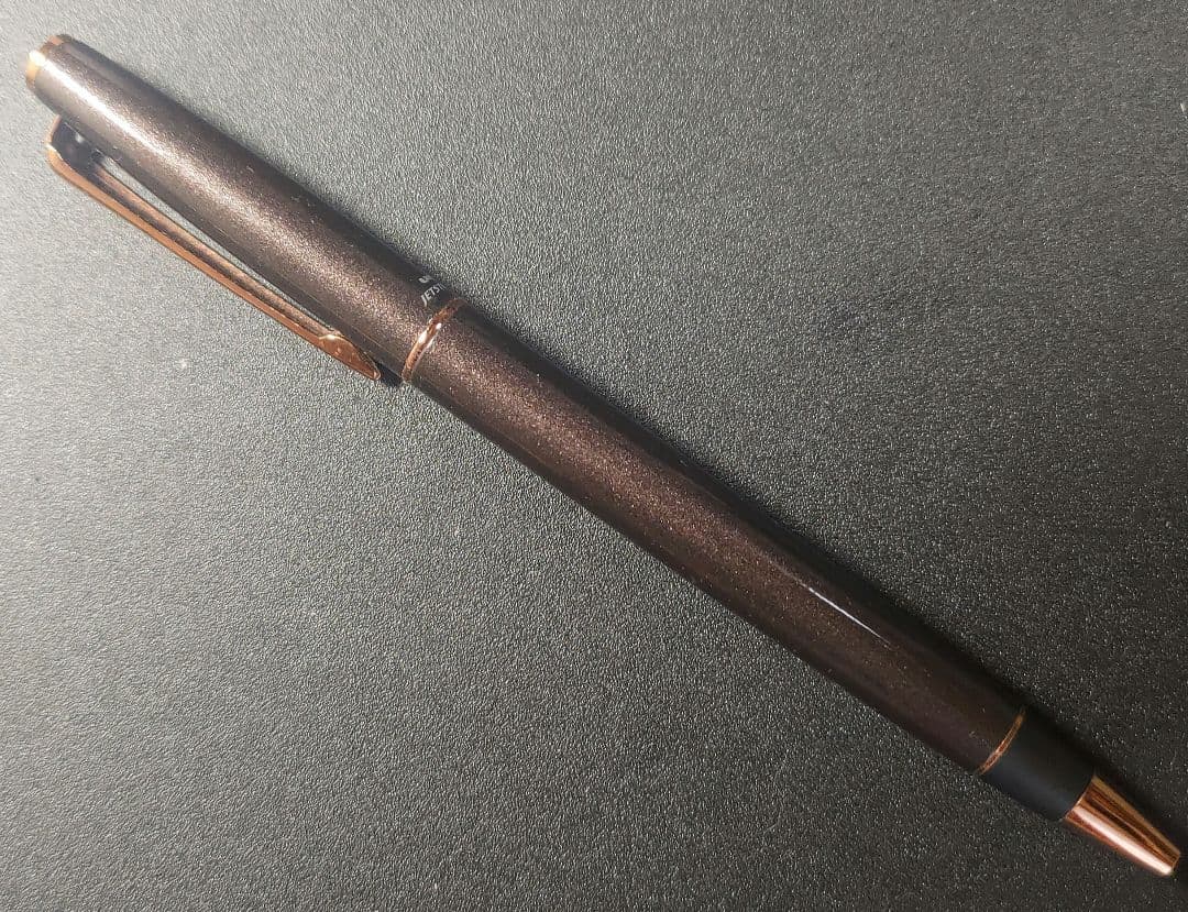 ジェットストリームプライム　ノーブルブラウン