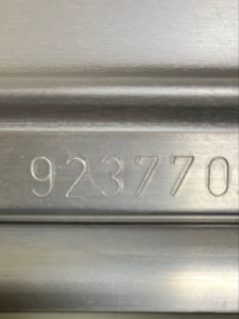 週末限定値下げ‼️廃盤　RIMOWA リモワ トパーズ 98L シルバー正規品