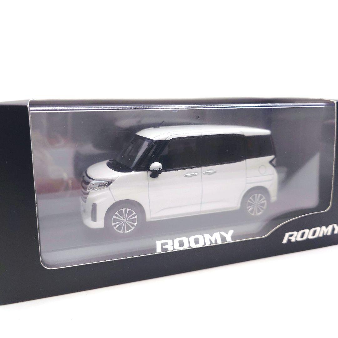 【新品未開封】トヨタ　ルーミー　カラーサンプル　ミニカー