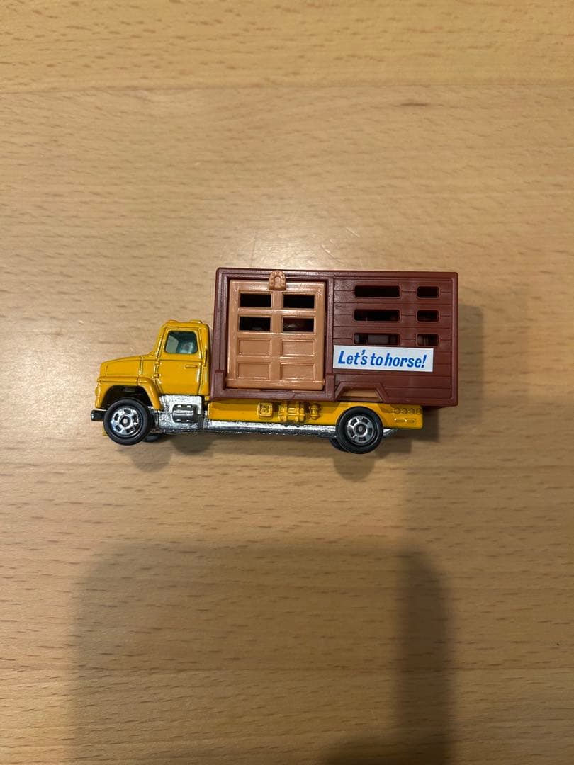 【トミカ 】青箱F27フォードキャトルトラック