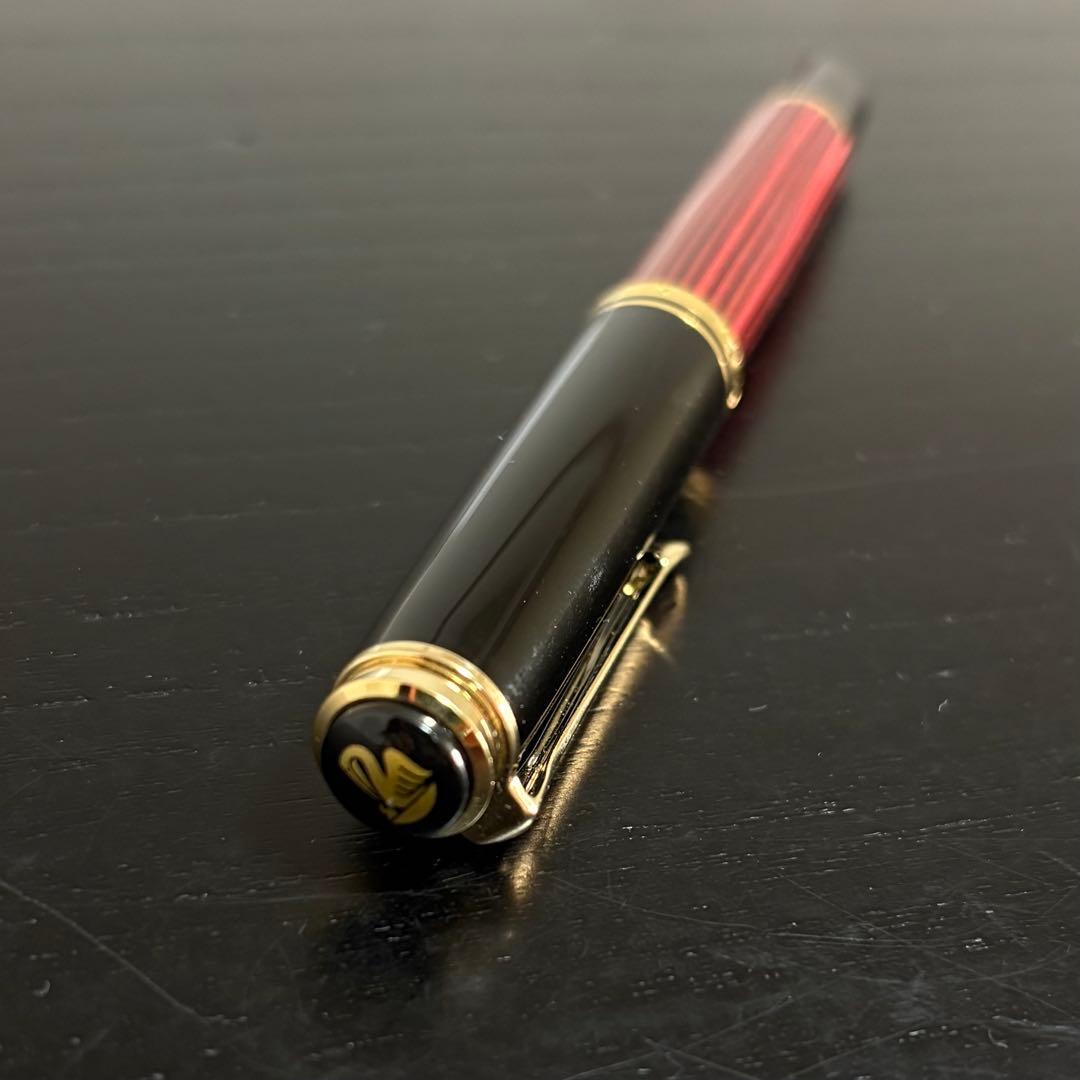 スーべレーン 赤 ネーム入り クロコダイルケース付 万年筆 ペリカン m400