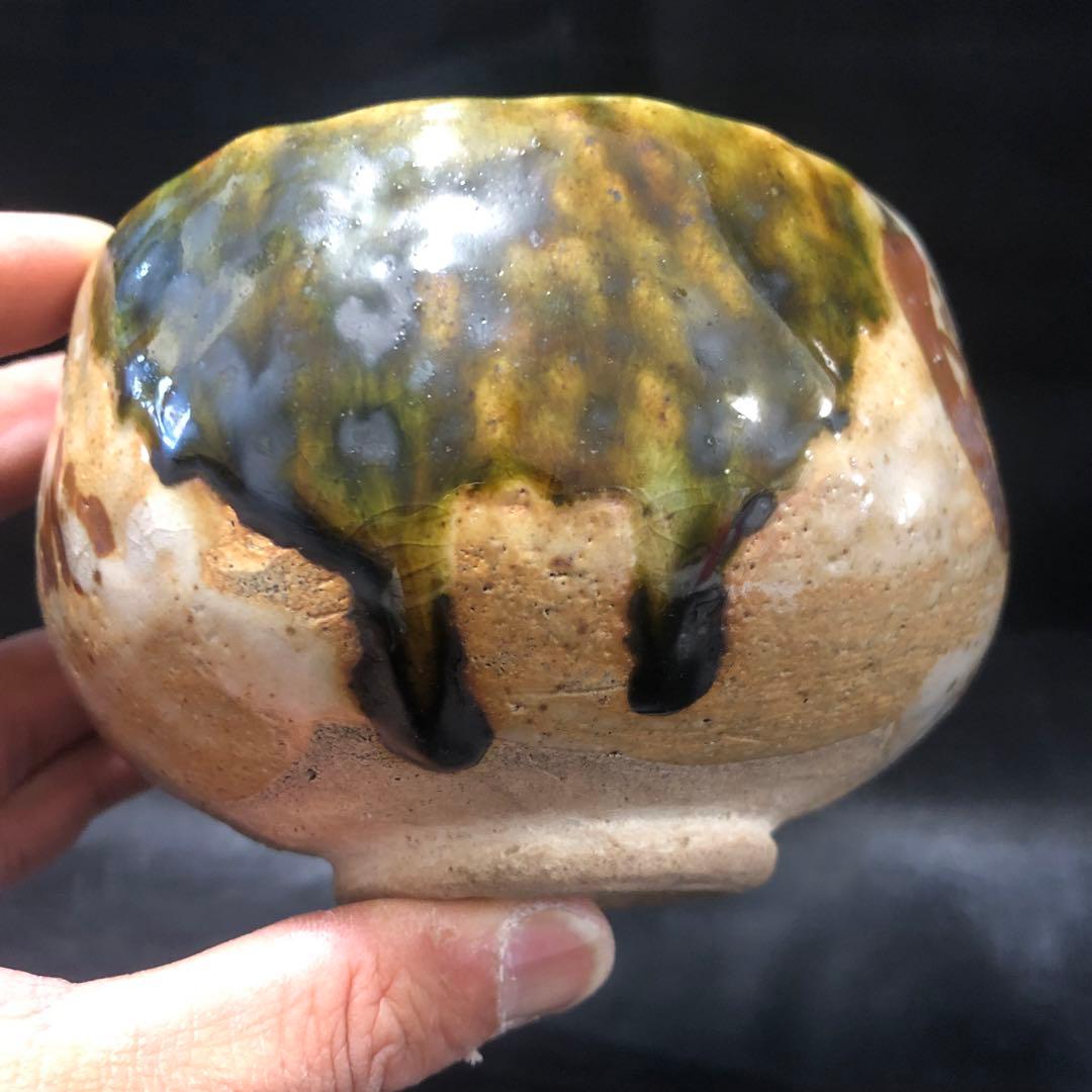 美しい古美術◾️蔵から丸みのある可愛らしい抹茶茶碗が出て来ました。茶道具、花道具