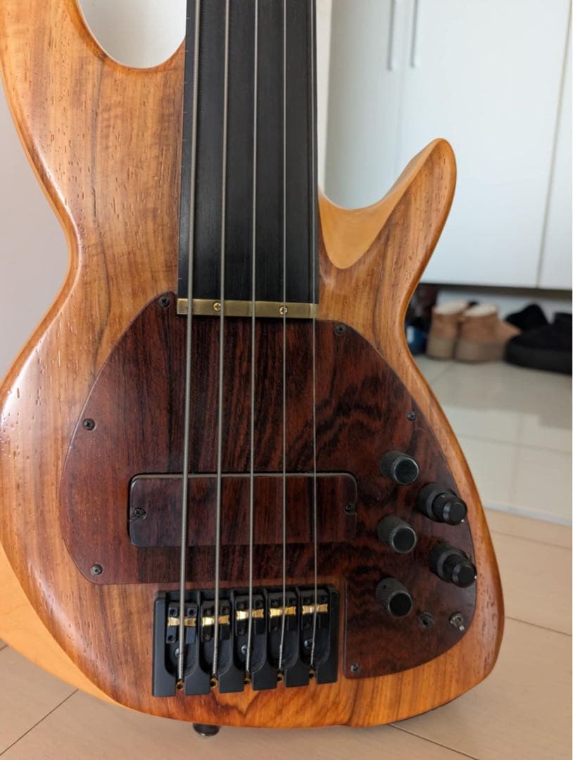 ベース Chris Larkin Reactor 5B (Aero PU / RMC)