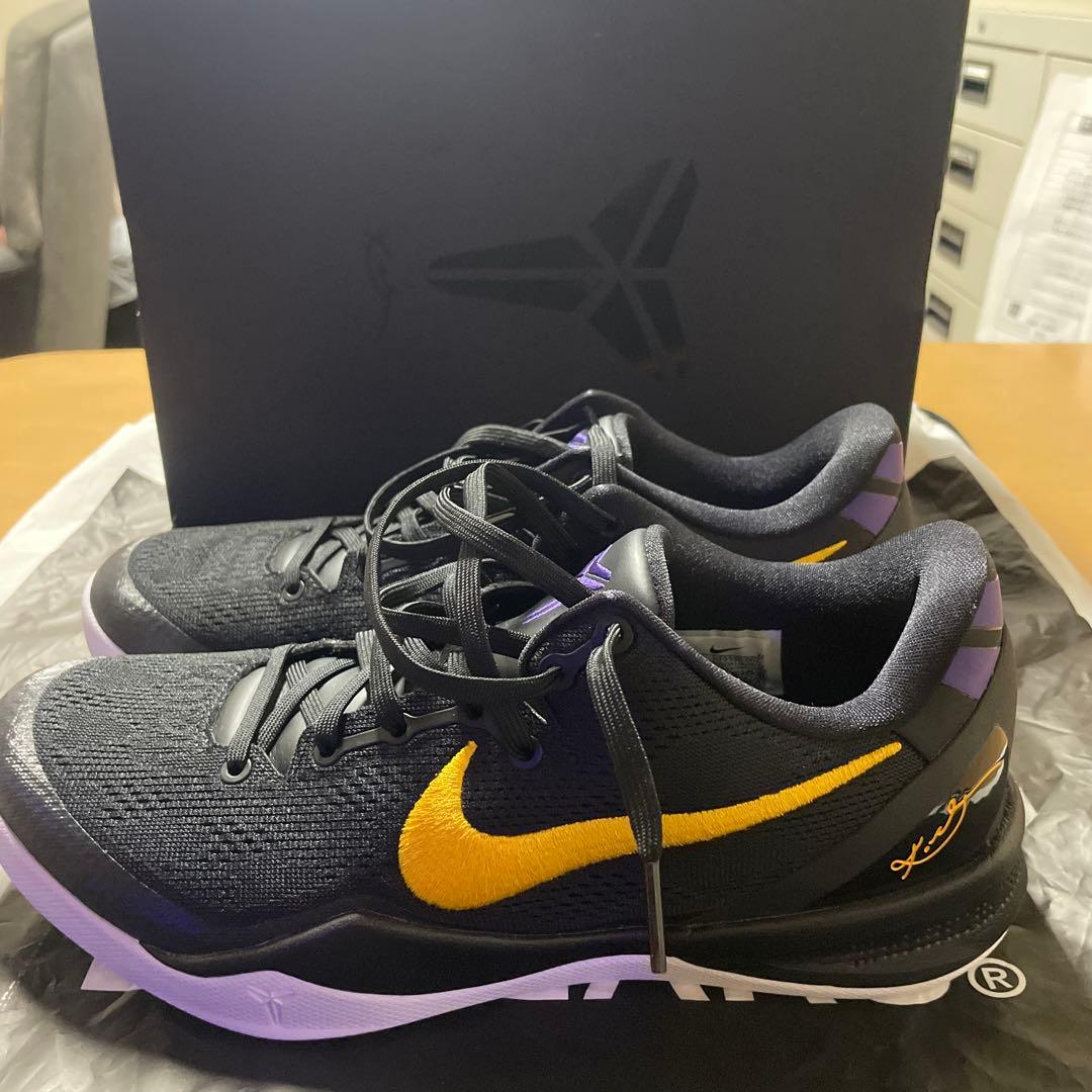 コービー 8 プロトロ Black and University Gold