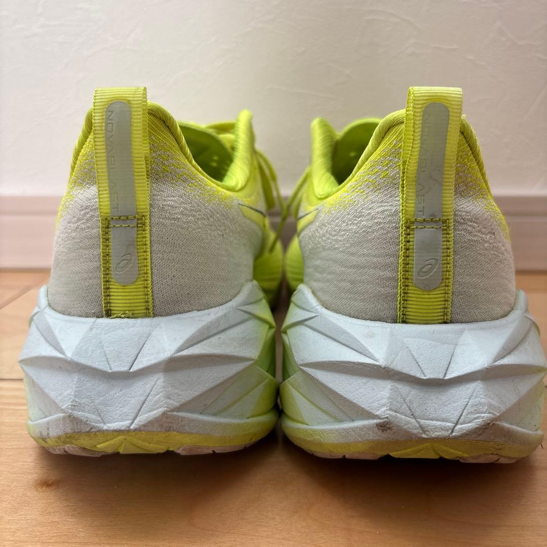 【美品】アシックス ノヴァブラスト4 ランニング マラソン 26.0cm