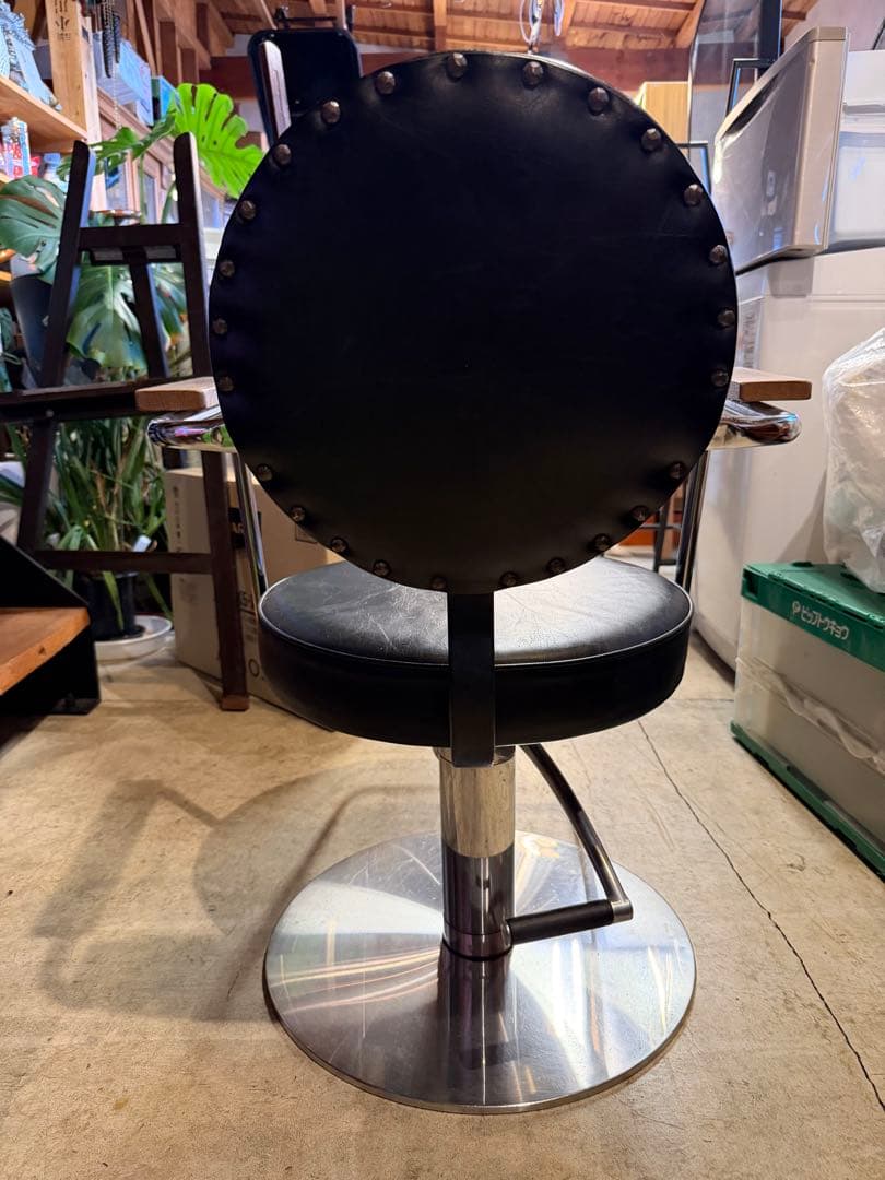 t__ta　美容室 理容室 床屋 スタイリング カット セット チェア